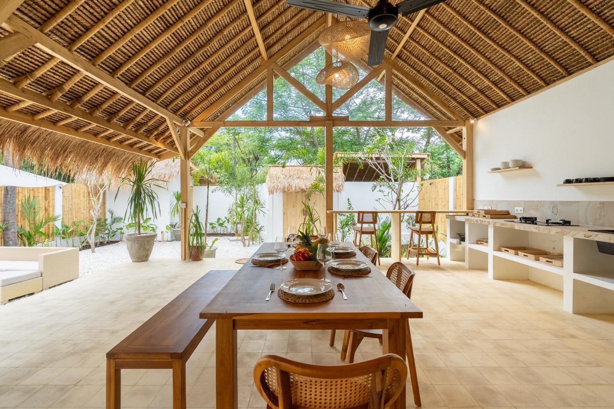Villa Kelapa Kucing Gili Air Exterior photo