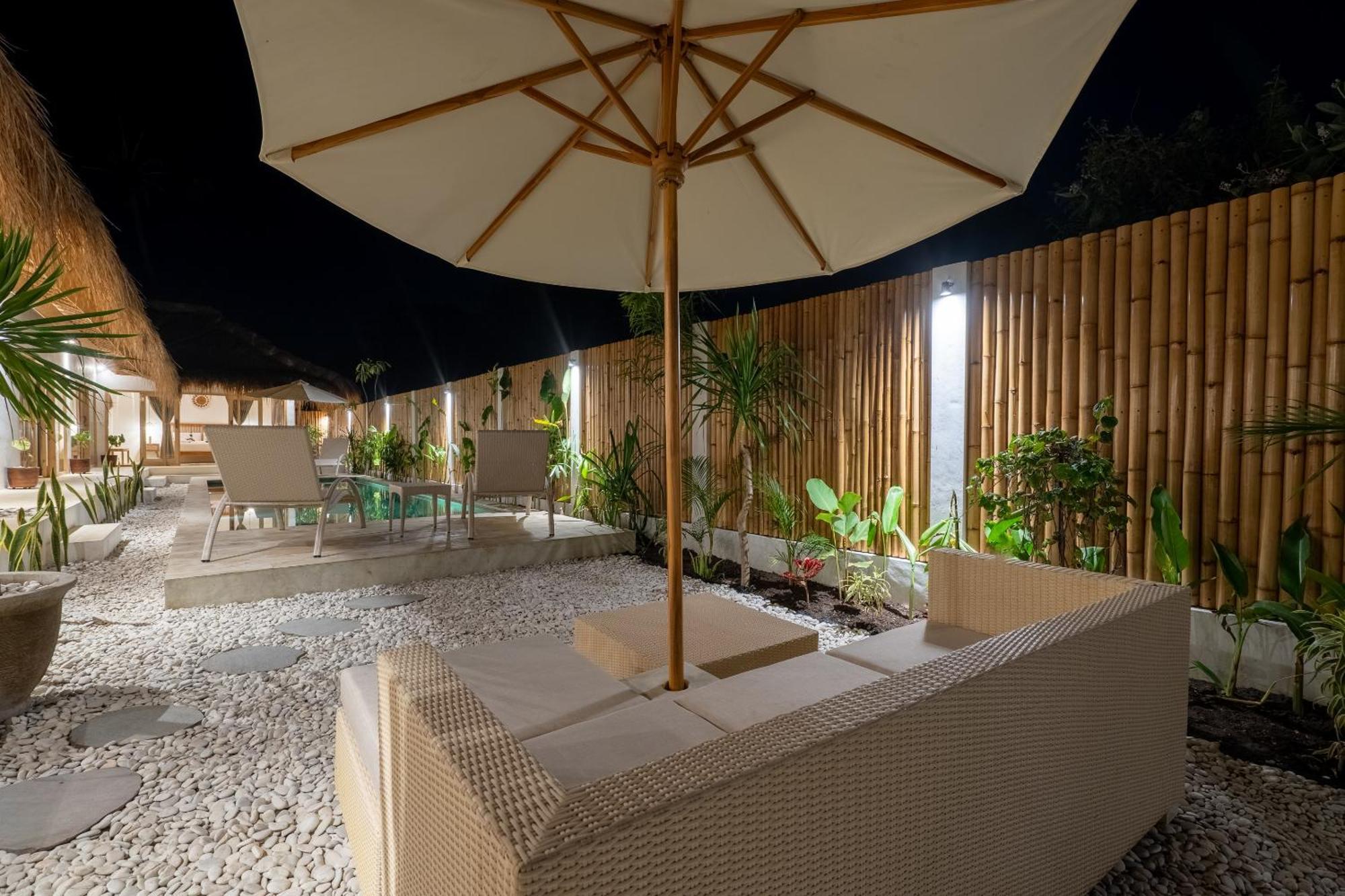 Villa Kelapa Kucing Gili Air Exterior photo