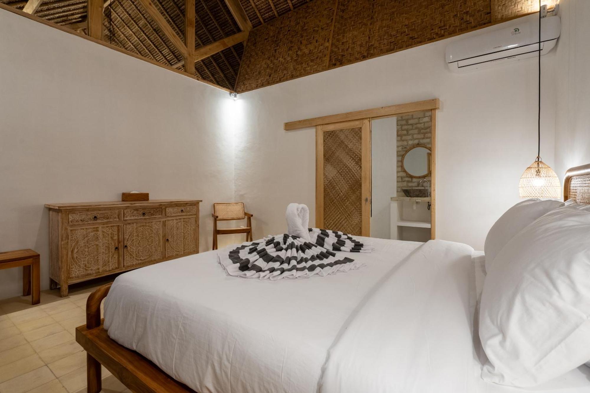 Villa Kelapa Kucing Gili Air Exterior photo